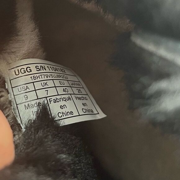 Ugg Mini Bailey Fluff Buckle Boot in Black Suede Leather and Shearling Womans 9 - Picture 4 of 9